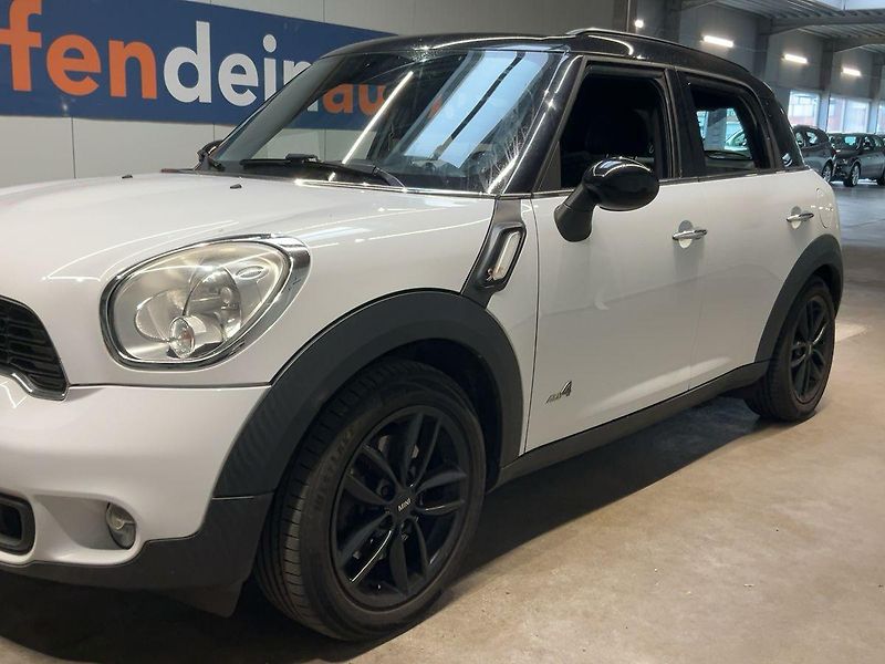 Mini Countryman (2010) MINI Countryman Cooper S ALL4 - fotka 1 z 11