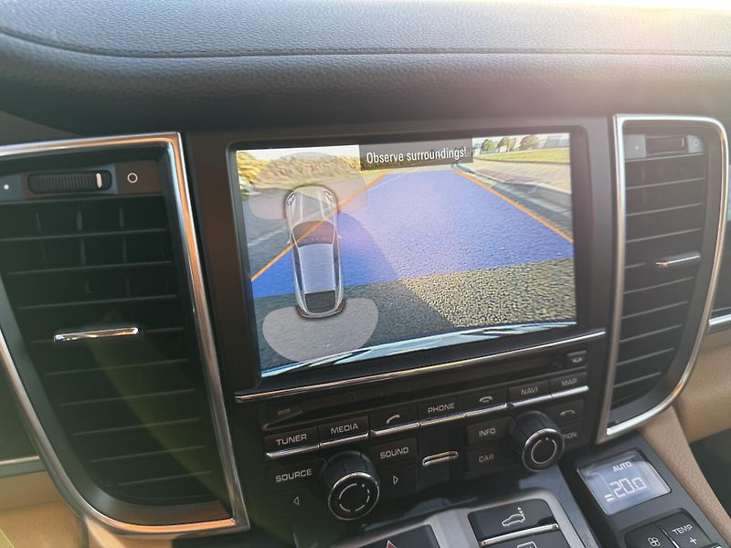 Porsche Panamera 3.0 DIESEL BOSE NAVI KAMERA - fotka 17 z 29