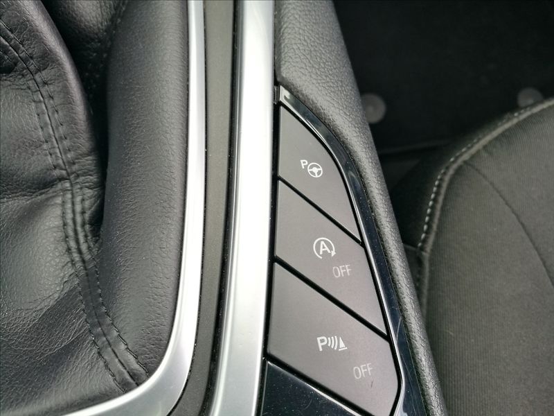 Ford Galaxy 2,0 TDCi AWD 7míst Titanium - fotka 12 z 29