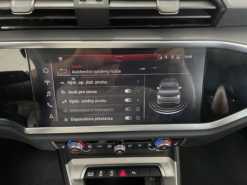Audi Q3 40TDi ČR Sportback REZERVACE - fotka 31 z 32