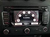 Volkswagen Touran (2015) 1.6 TDI, Navi, Tempomat - náhled 13