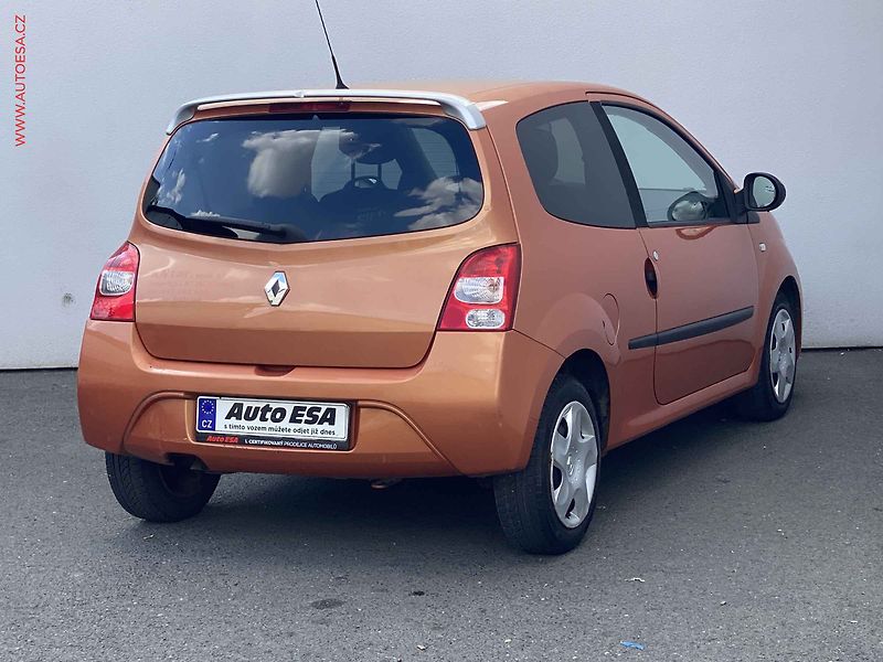Renault Twingo (2008) 1.2i, 1.maj,ČR, STK 7/28 - fotka 4 z 11