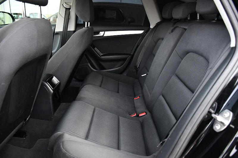 Audi A4 1.8TFSi 118kW AT - fotka 19 z 34