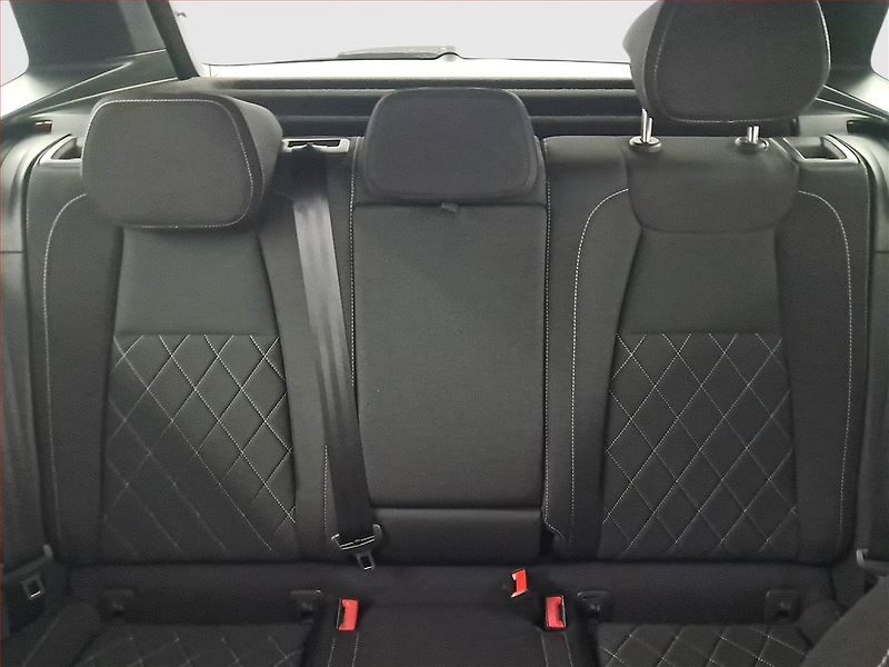 Škoda Karoq (2022) Sportline 1.5 TSI - fotka 10 z 19