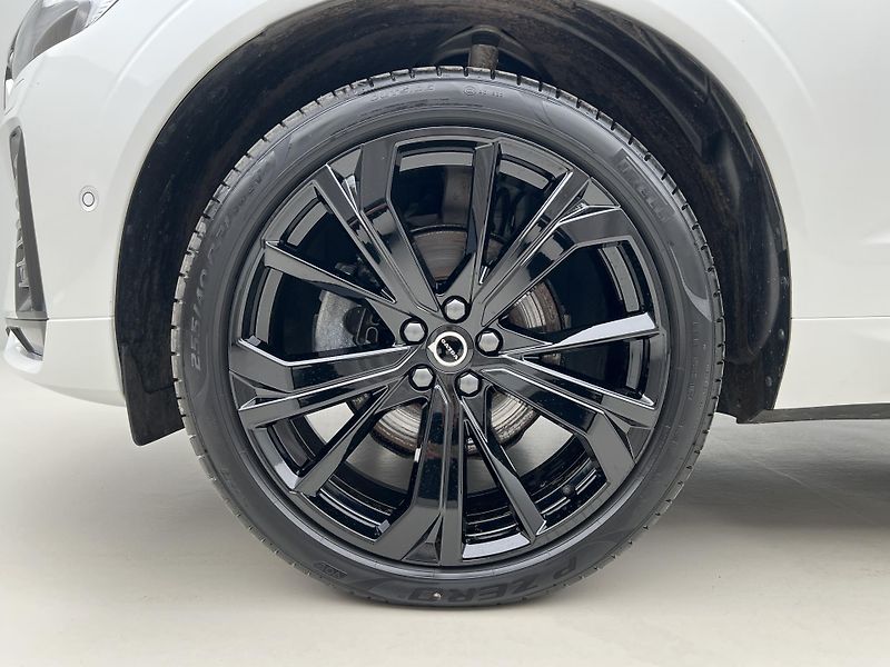 Volvo XC60 B5 AWD BLACK EDITION PLUS AUT  - fotka 15 z 45