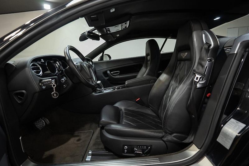 Bentley Continental GT GT Speed 6.0 W12 448 kW - fotka 8 z 31