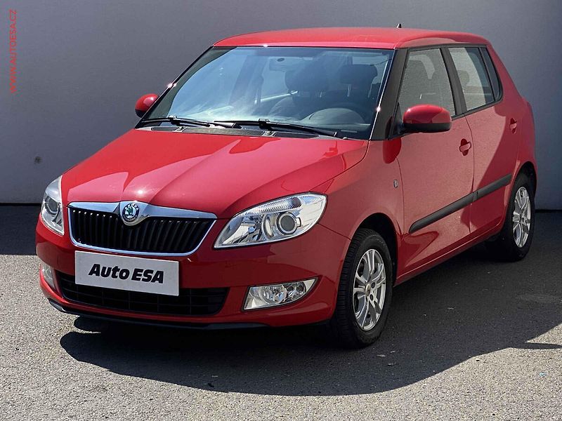 Škoda Fabia (2011) 1.2 TSi, Ambiente, park. - fotka 3 z 14