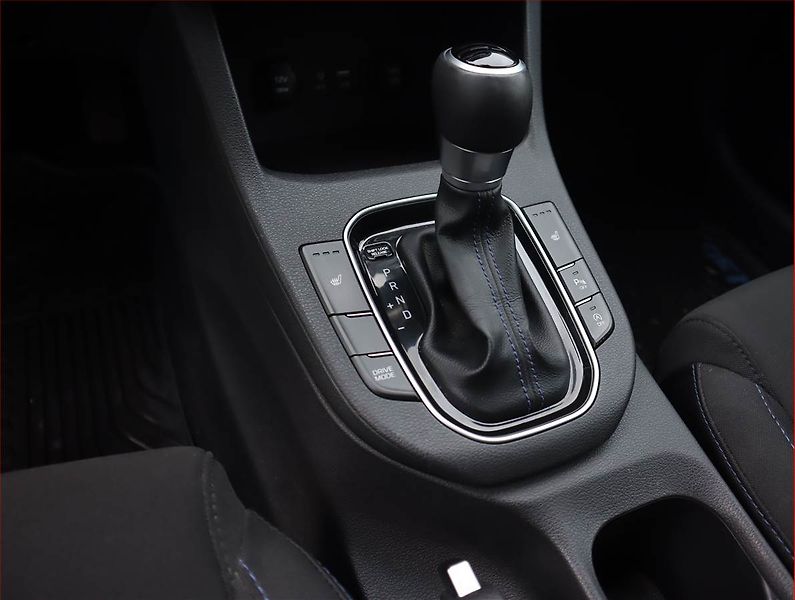 Hyundai i30 (2018) 1.4 T-GDI, Automat, Serv.kniha - fotka 13 z 20