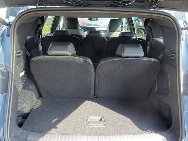 Peugeot 5008 (2026) GT Hybrid 145k e-DCS6 - fotka 13 z 49