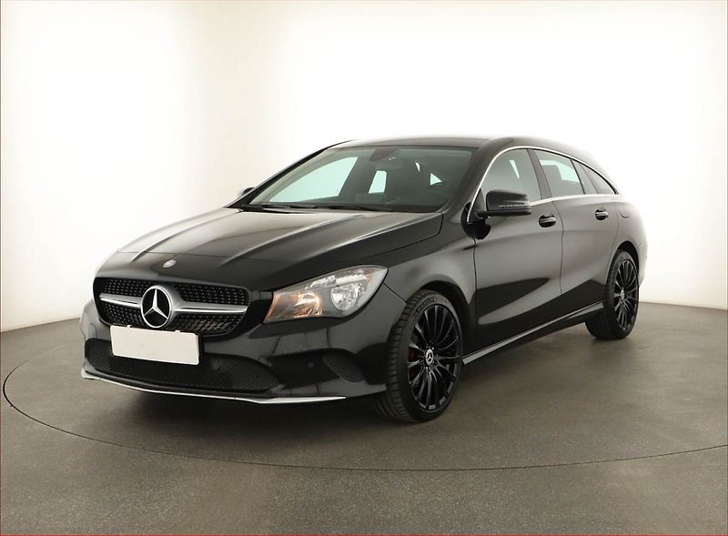 Mercedes-Benz CLA (2016) 180 CDI, Kůže, Tempomat - fotka 2 z 13