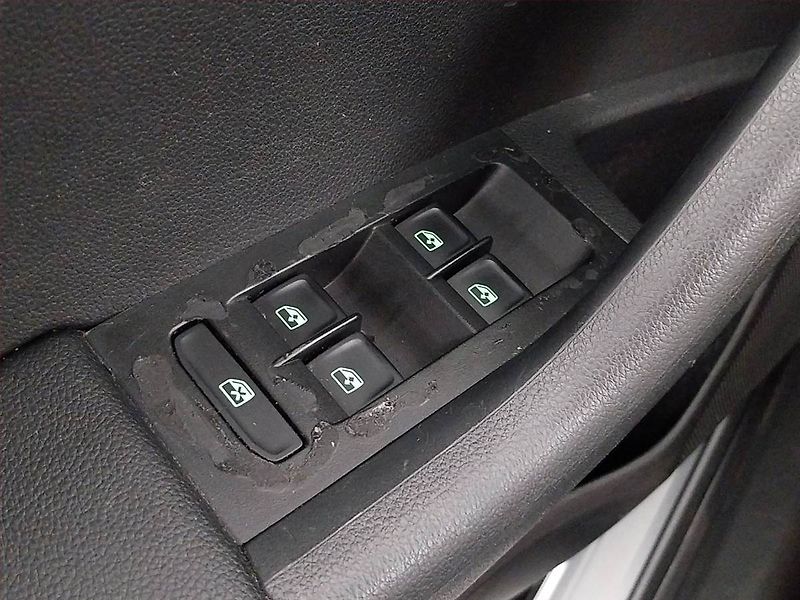 Škoda Octavia (2015) RS 2.0 TDI, Automat - fotka 19 z 23