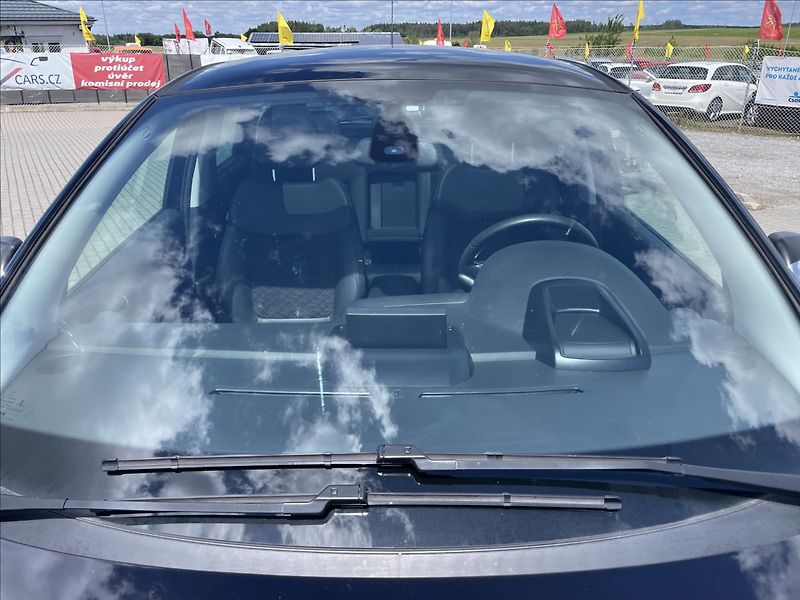 Peugeot 3008 1,6 THP 121kw ALLURE GPS PANOR - fotka 34 z 40