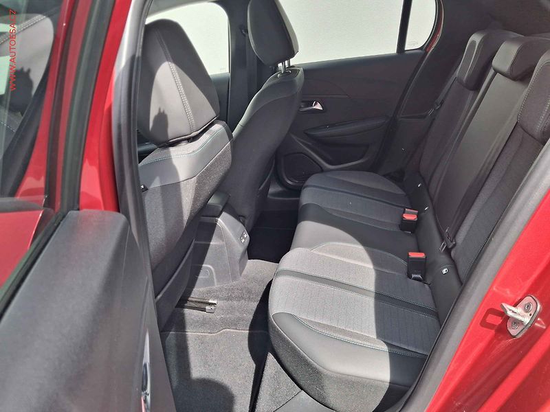 Peugeot 208 (2023) 1.2 PT, Allure, AT, LED, navi - fotka 10 z 20