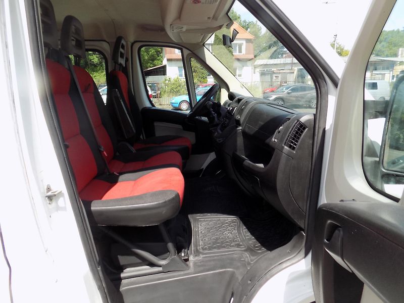 Fiat Ducato (2012) 2,3 109KW 7 MIST 3STR SKLÁPĚČ  - fotka 29 z 49