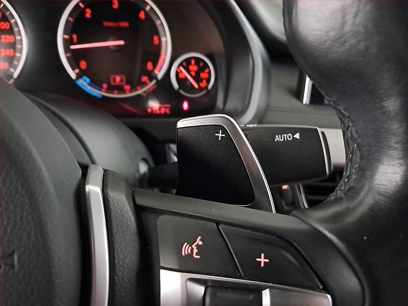 BMW X6 (2019) xDrive40d - fotka 19 z 20