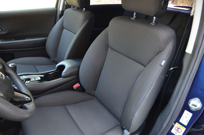 Honda HR-V (2017) 1.5 i-VTEC 96kW/Comfort 1.MAJ. - fotka 15 z 36