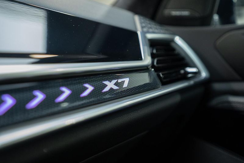 BMW X7 xDrive40i M Sport 280 kW - fotka 26 z 47