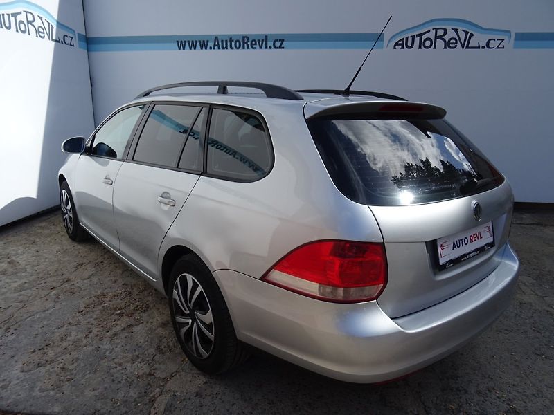Volkswagen Golf (2009) 1.9TDi,77kW,S.kniha - fotka 3 z 22