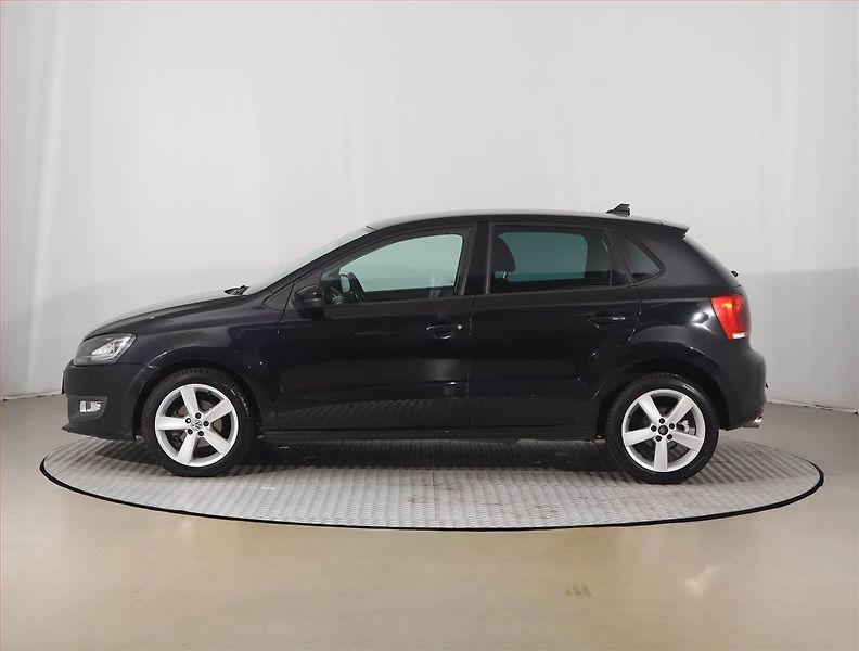 Volkswagen Polo (2012) 1.6 TDI, Automat, Navi, Xenony - fotka 3 z 19