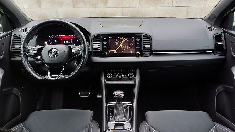 Škoda Karoq 2.0 TDI 110kW DSG 4x4 WEBASTO - fotka 17 z 50