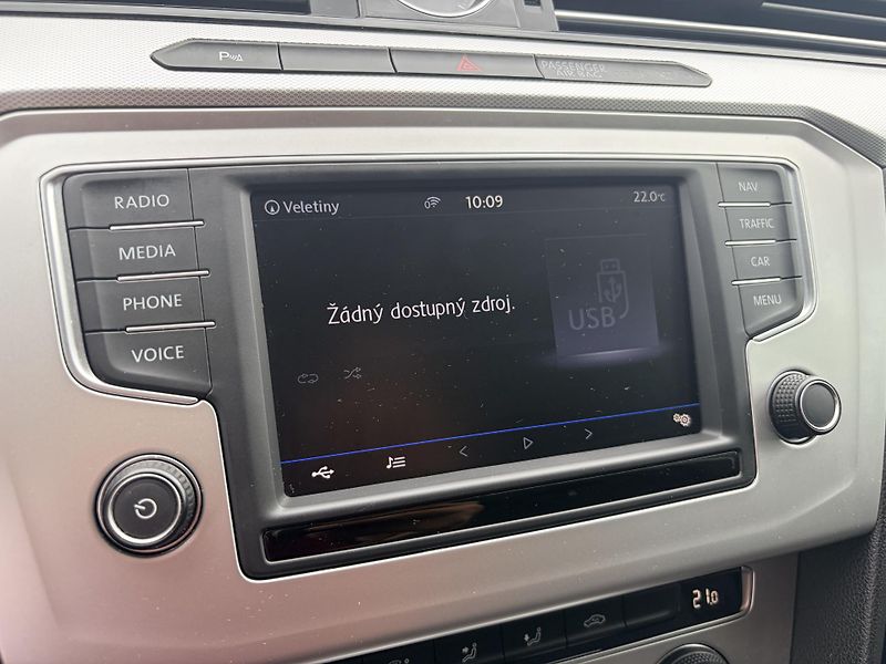 Volkswagen Passat 2.0TDI 110KW MANUAL MATRIX - fotka 29 z 62