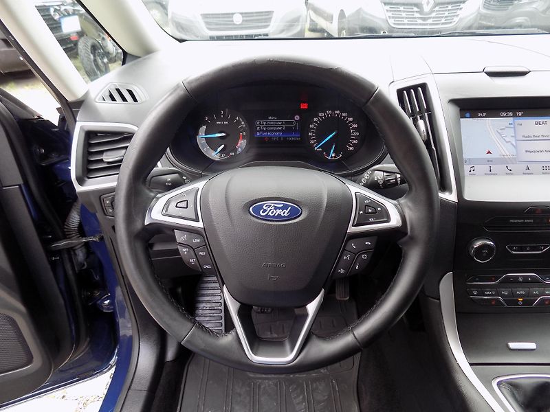 Ford Galaxy 2,0 TDCI 132 KW NAVI 7 MÍST - fotka 39 z 50