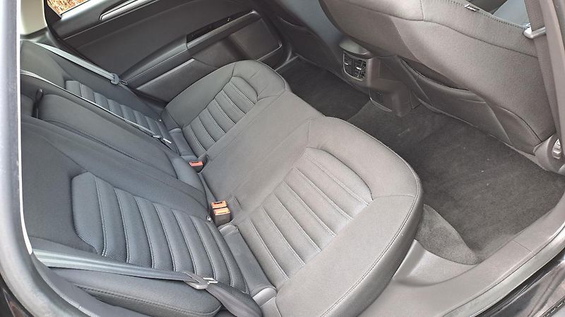 Ford Mondeo 2.0 TDCI Trend - fotka 9 z 27