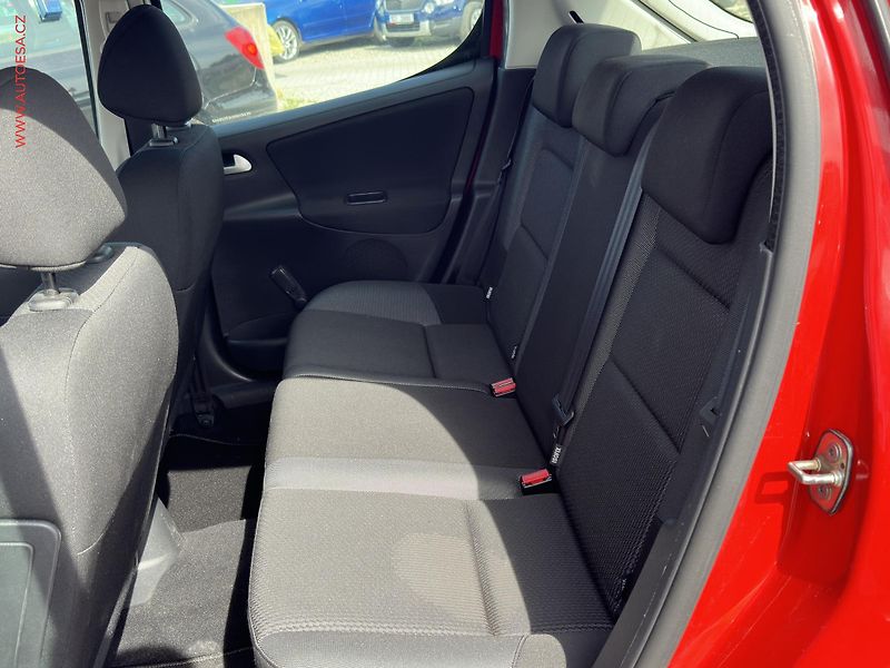 Peugeot 207 (2012) 1.4i, 2.maj,ČR, AC - fotka 10 z 16