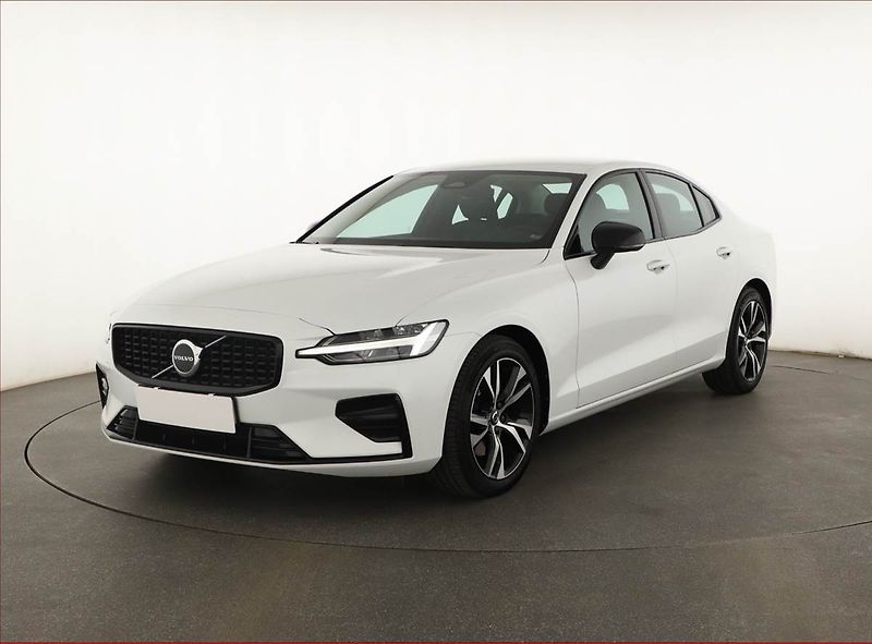 Volvo S60 (2023) B4 - fotka 2 z 20