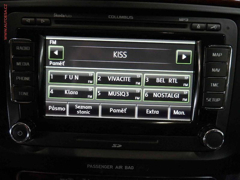 Škoda Superb (2012) 2.0 TDi, Elegance, DSG, kůže - fotka 12 z 22