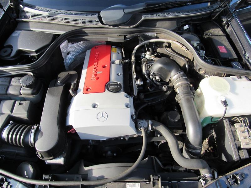 Mercedes-Benz CLK 2,0 200 Kompresor Perfektní st - fotka 31 z 37