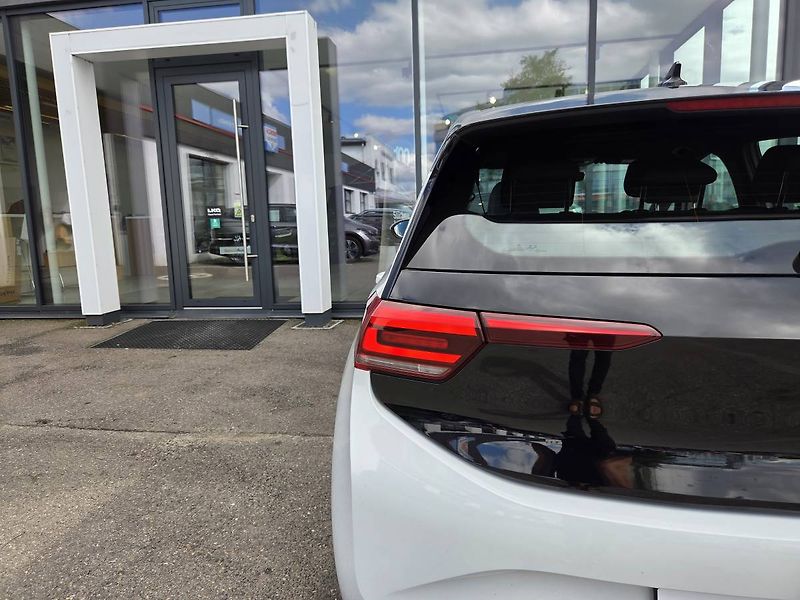 Volkswagen ID.3 (2022) Pro 150kW 62kWh - fotka 7 z 34