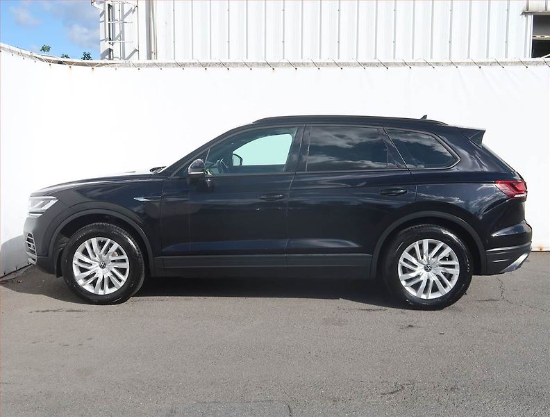 Volkswagen Touareg (2021) 3.0 TDI, 4x4,Automat,V6 TDI - fotka 3 z 26