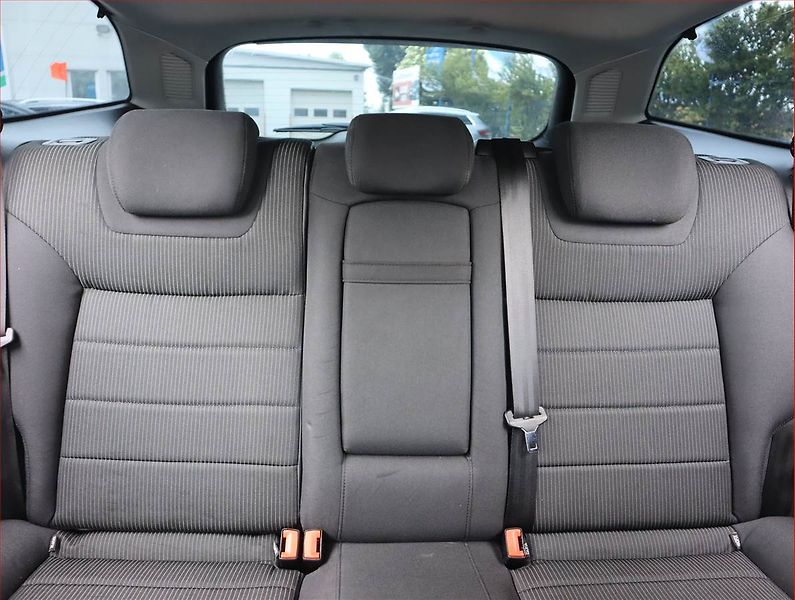 Ford Mondeo (2012) Trend 2.0 TDCi, Navi, Xenony - fotka 10 z 19