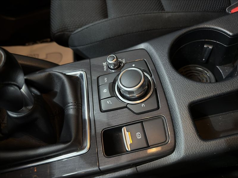 Mazda CX-5 2,0   i 121KW REZERVACE - fotka 22 z 38