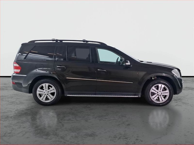Mercedes-Benz GL (2007) 320 CDI, 4X4, Automat, 7 míst - fotka 6 z 24
