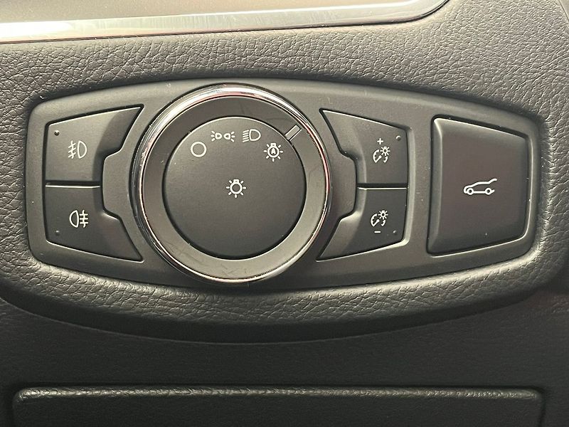 Ford S-MAX 2.5 HEV ST-Line 7 míst - fotka 12 z 65
