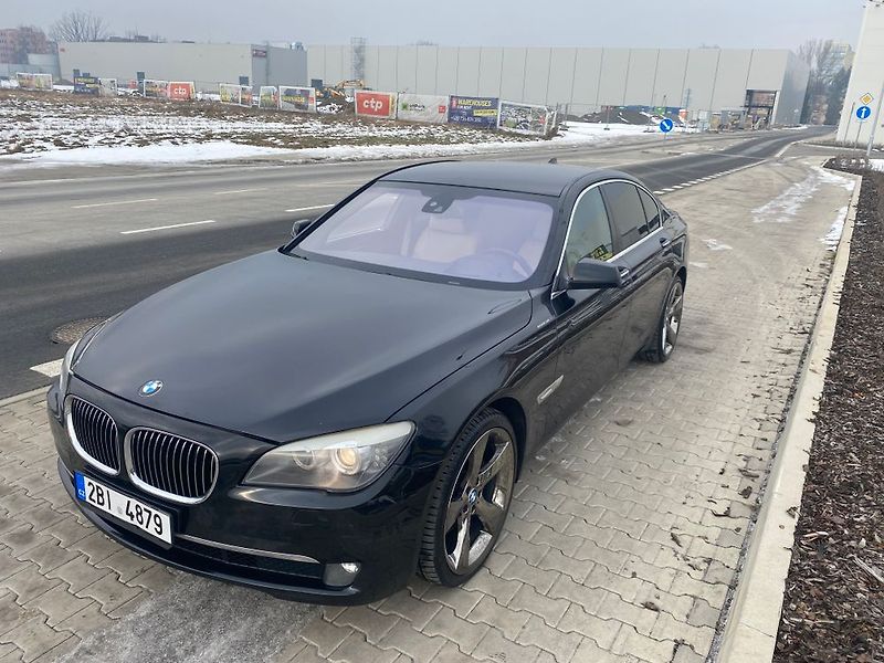 BMW Řada 7 (2009) - fotka 6 z 47
