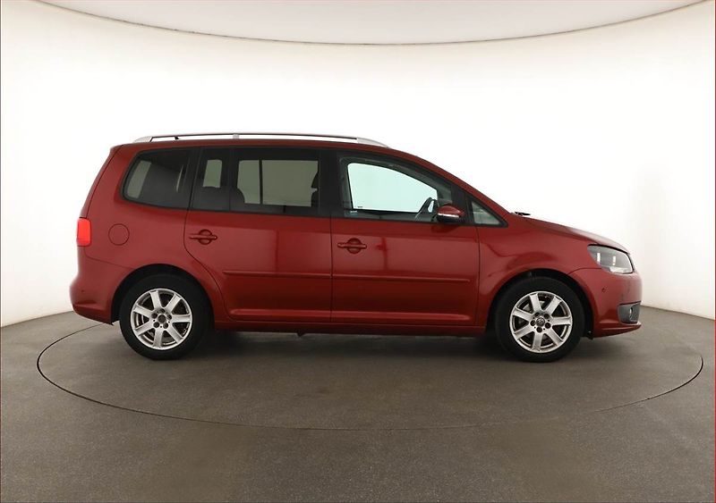 Volkswagen Touran (2011) 1.6 TDI, Tempomat - fotka 6 z 17