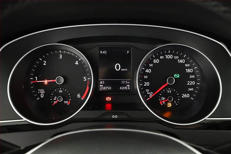 Volkswagen Passat (2015) 2.0 BiTDI, 4X4, Automat, Kůže - fotka 8 z 21
