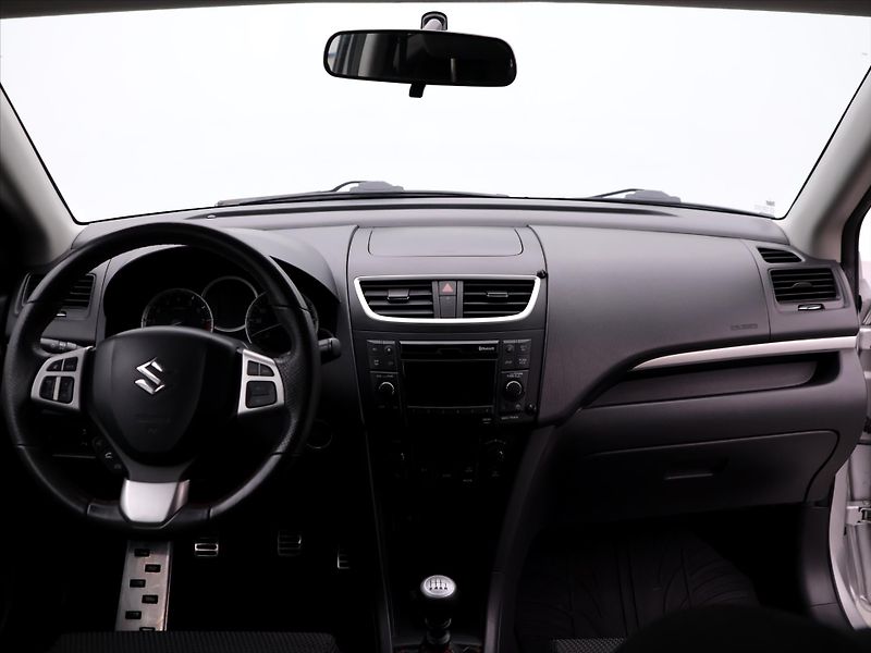 Suzuki Swift 1,6 VVT 100kW Sport CZ - fotka 22 z 30