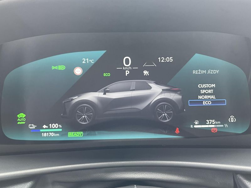 Toyota C-HR STYLE 2.0 PHEV 164 kW - fotka 20 z 29