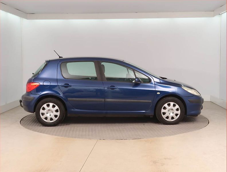 Peugeot 307 (2005) 1.4 16V, po STK, Tažné, Klima - fotka 6 z 14