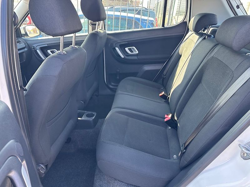 Škoda Fabia (2012) 1.2TSi DSG, GARANCE KM - fotka 9 z 10