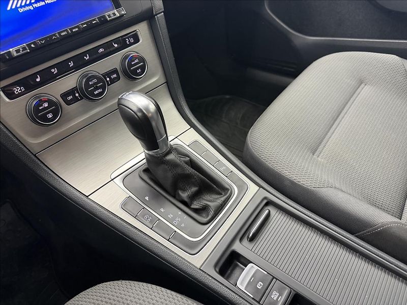 Volkswagen Golf 1,4 TSI,Navigace,digiklima,TZ - fotka 18 z 30