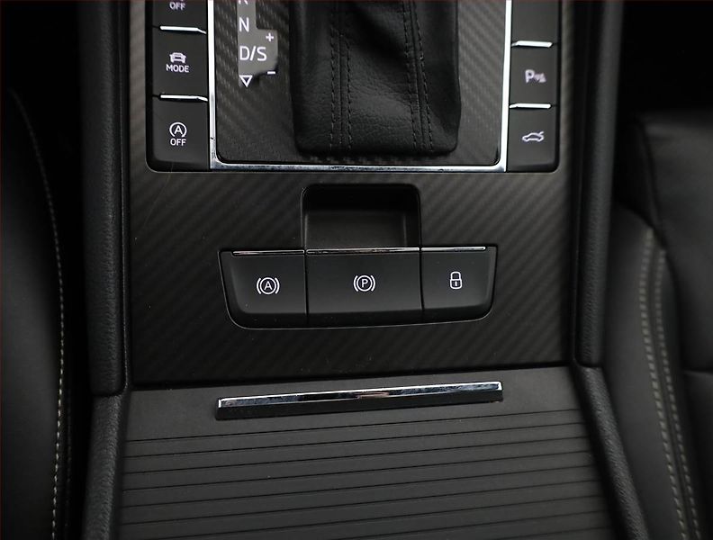 Škoda Superb (2019) Laurin&Klement 2.0 TSI - fotka 18 z 21