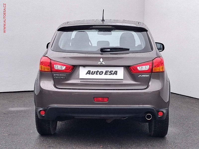 Mitsubishi ASX (2015) 1.6 MIVEC, Kamera, +kola - fotka 5 z 16