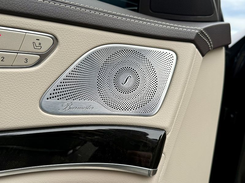 Mercedes-Benz Třídy S (2018) 560 4MATIC LONG - fotka 31 z 55