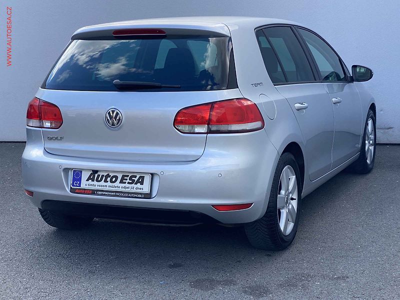 Volkswagen Golf (2011) 1.4 16V, Team, navi, kamera - fotka 4 z 20