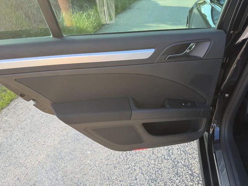 Škoda Superb (2014) 2,0TDI 125kW DSG ELEGANCE - fotka 35 z 81